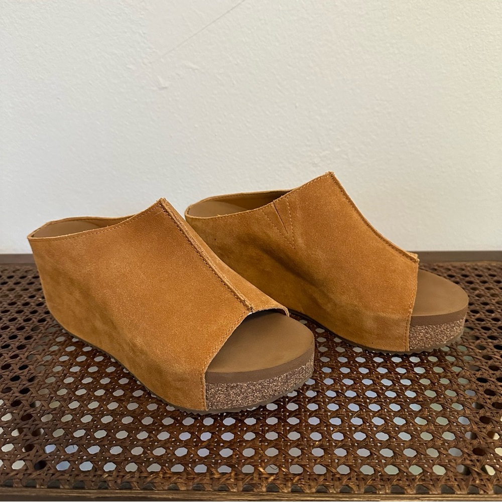 Volatile Women’s Carrier Wedge - Sz 7